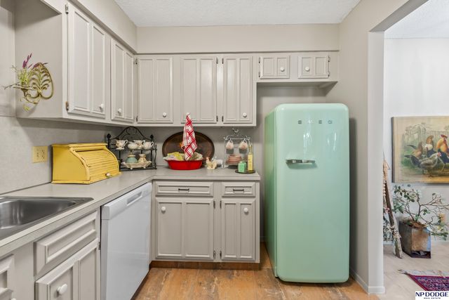 12727 W Dodge Road, Omaha, NE 68154