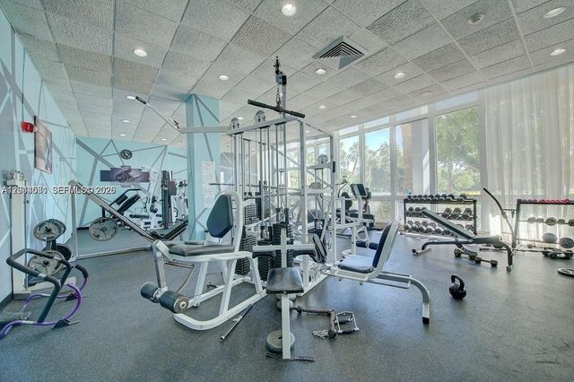 7441 Wayne Avenue 10H, Miami Beach, FL 33141