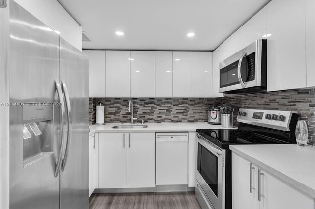 7441 Wayne Avenue 10H, Miami Beach, FL 33141