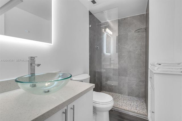 7441 Wayne Avenue 10H, Miami Beach, FL 33141