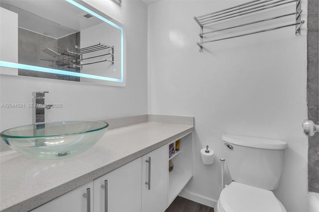 7441 Wayne Avenue 10H, Miami Beach, FL 33141