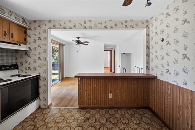 7886 Walnut Place, Clay, NY 13090