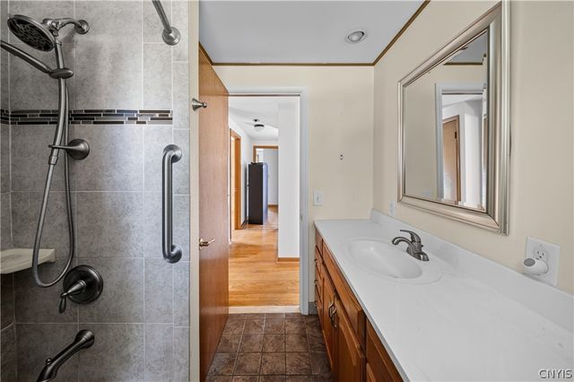 7886 Walnut Place, Clay, NY 13090