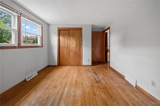 7886 Walnut Place, Clay, NY 13090