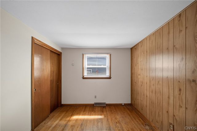 7886 Walnut Place, Clay, NY 13090