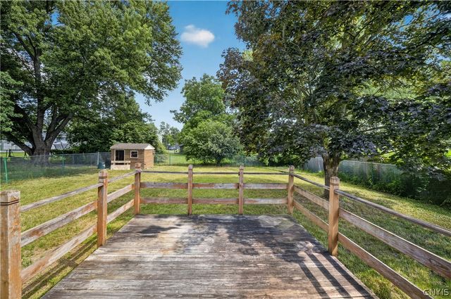 7886 Walnut Place, Clay, NY 13090
