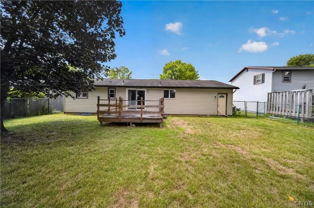7886 Walnut Place, Clay, NY 13090