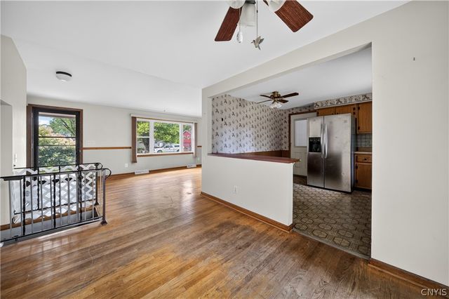 7886 Walnut Place, Clay, NY 13090
