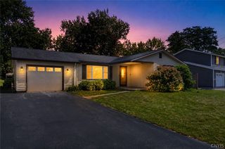7886 Walnut Place, Clay, NY 13090