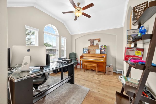 4427 Firebrush Lane, Baytown, TX 77521