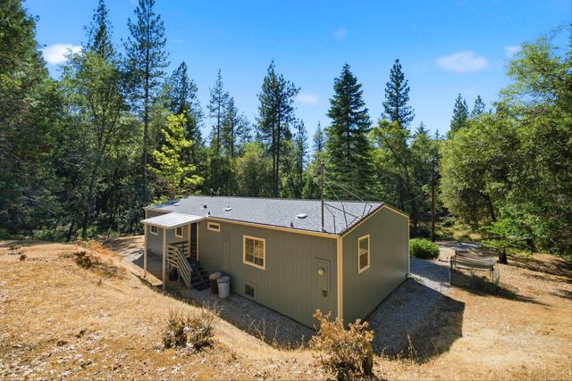 5281 Hidden Hollow Dr, Placerville, CA 95667