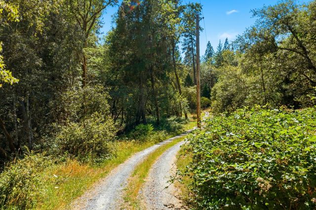 5281 Hidden Hollow Dr, Placerville, CA 95667