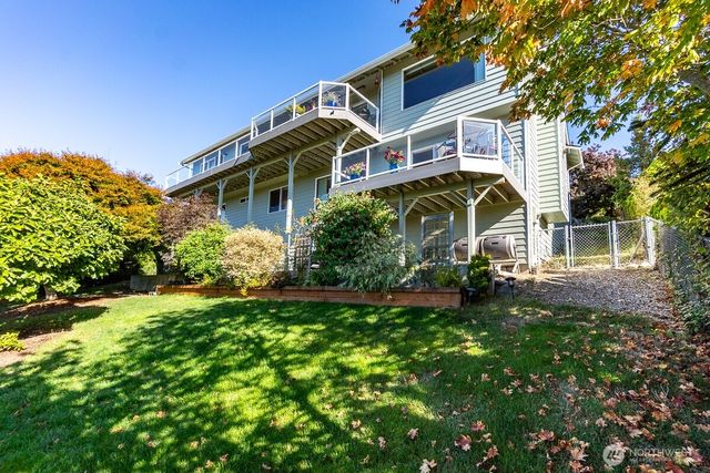 1031 Aqua Vista Lane, Camano Island, WA 98282