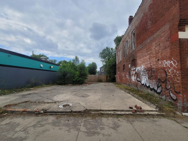 2330 E Washington Street, Indianapolis, IN 46201