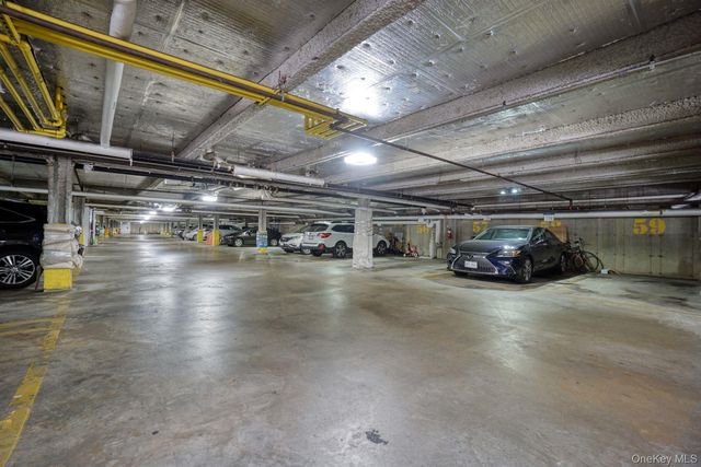 171 Great Neck Road 1C, Great Neck, NY 11021