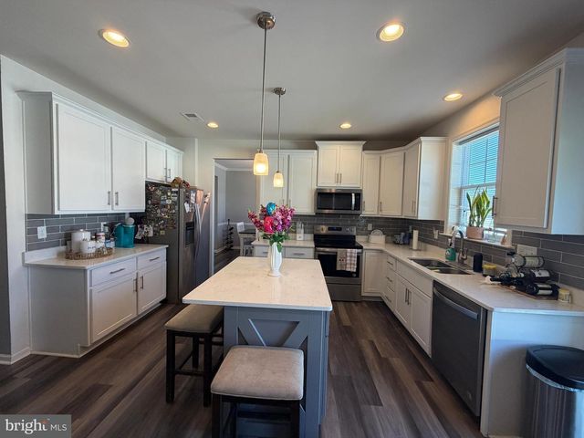 1 TWAIN ST, Gerrardstown, WV 25420