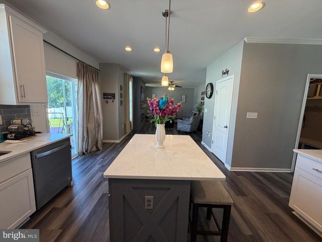 1 TWAIN ST, Gerrardstown, WV 25420