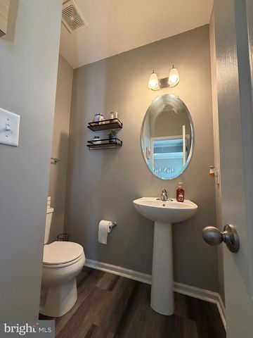 1 TWAIN ST, Gerrardstown, WV 25420