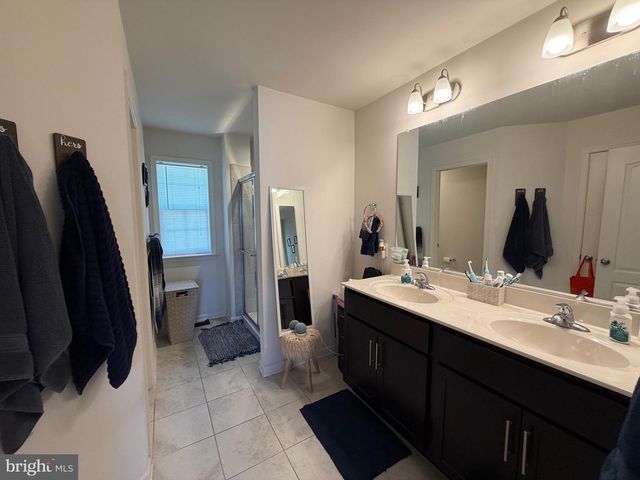 1 TWAIN ST, Gerrardstown, WV 25420