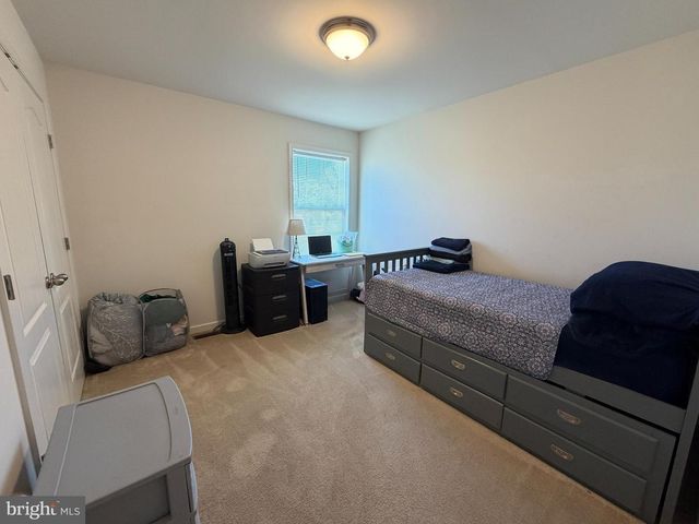 1 TWAIN ST, Gerrardstown, WV 25420