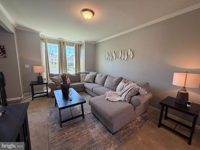 1 TWAIN ST, Gerrardstown, WV 25420