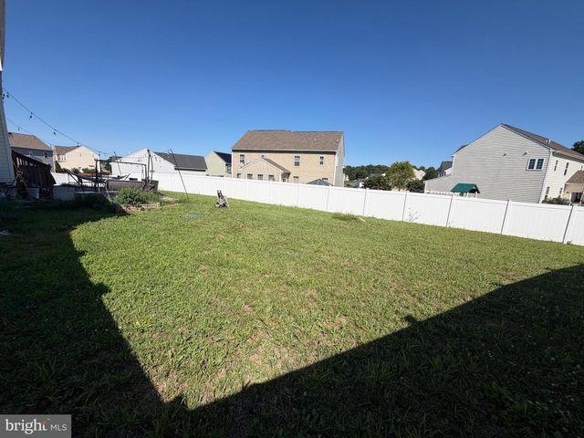 1 TWAIN ST, Gerrardstown, WV 25420