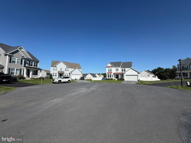 1 TWAIN ST, Gerrardstown, WV 25420