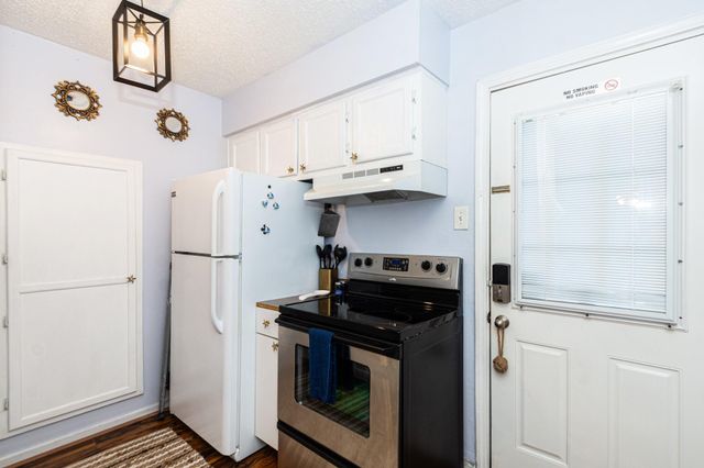 3535 Nasa Rd 1 Parkway 13, Seabrook, TX 77586