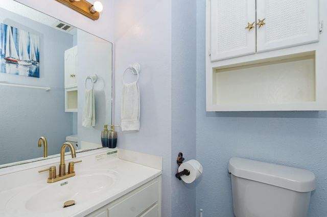 3535 Nasa Rd 1 Parkway 13, Seabrook, TX 77586