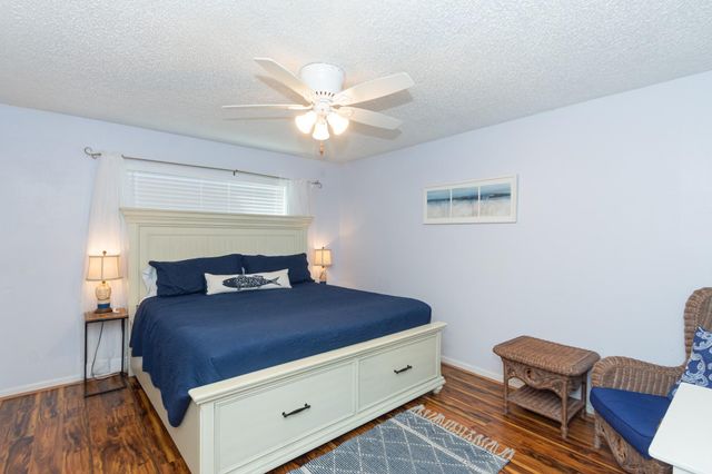 3535 Nasa Rd 1 Parkway 13, Seabrook, TX 77586