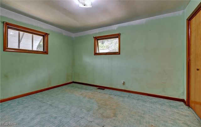 3265 Yorkview Road SW, New Philadelphia, OH 44663