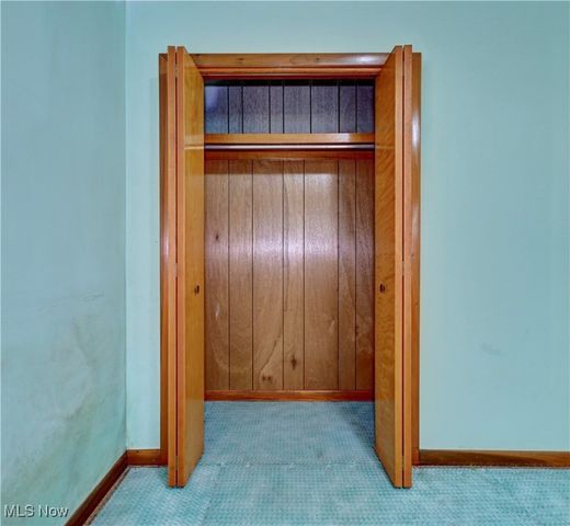 3265 Yorkview Road SW, New Philadelphia, OH 44663