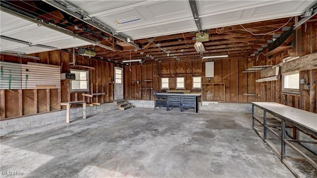 3265 Yorkview Road SW, New Philadelphia, OH 44663