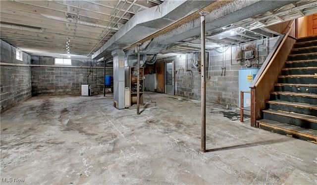 3265 Yorkview Road SW, New Philadelphia, OH 44663