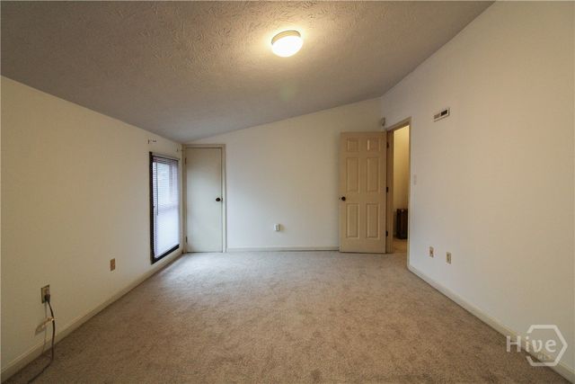 1775 S Milledge 15, Athens, GA 30605