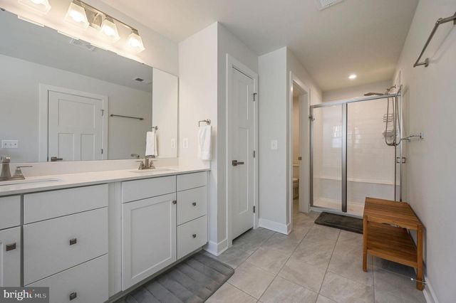 95 HEMPSTEAD DR, Newark, DE 19702