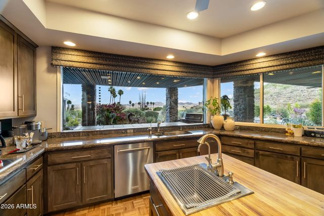 8219 N CHARLES Drive, Paradise Valley, AZ 85253