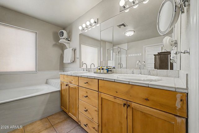 10518 E TERRA Drive, Scottsdale, AZ 85258