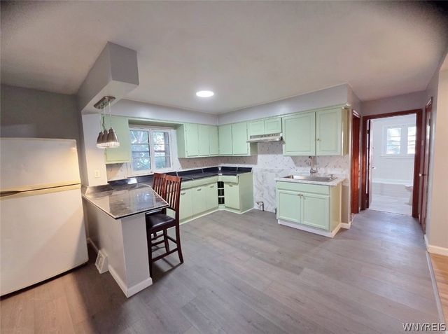 6 Palos Place, Buffalo, NY 14215