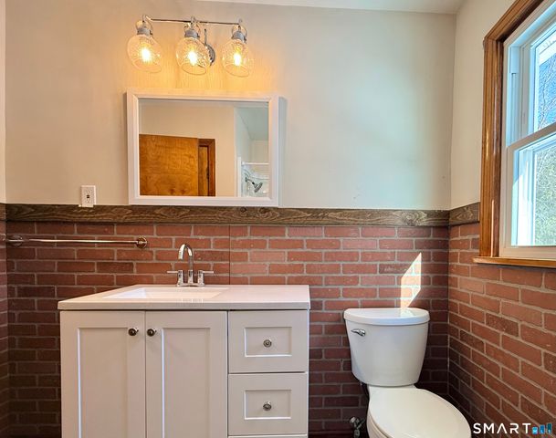 25 Elaine Drive, Seymour, CT 06483