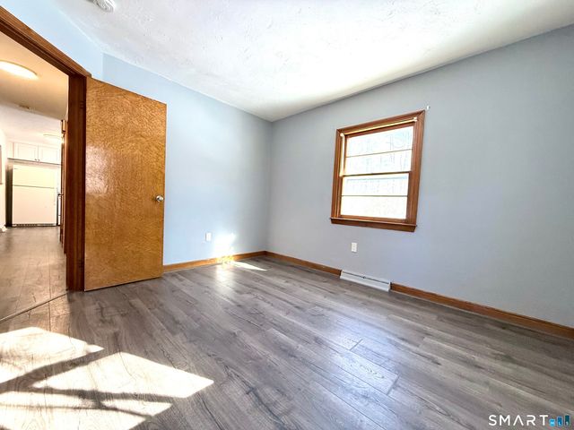 25 Elaine Drive, Seymour, CT 06483