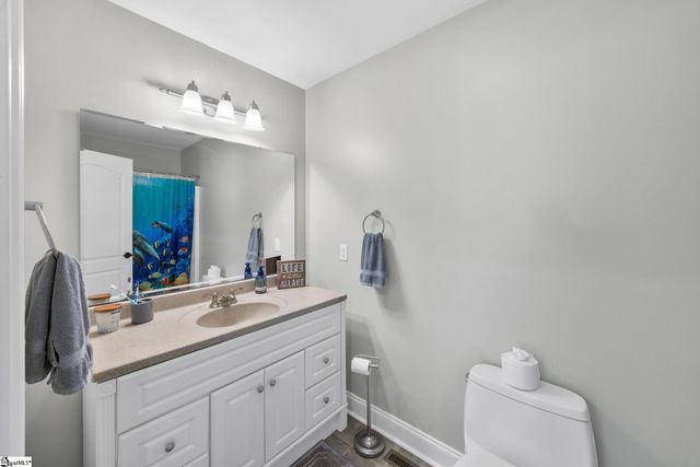 143 W Waters Edge Lane, West Union, SC 29696