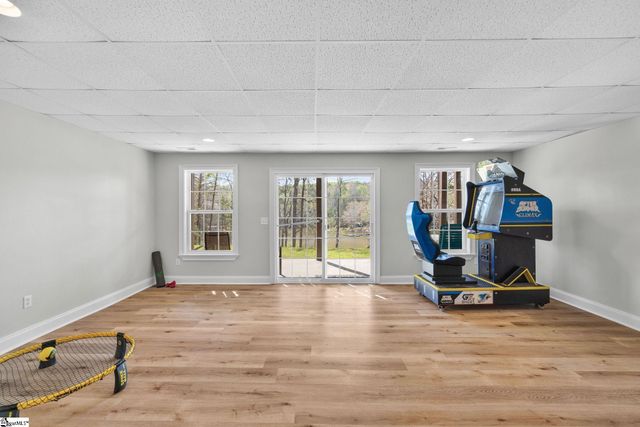 143 W Waters Edge Lane, West Union, SC 29696