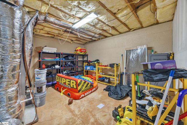 143 W Waters Edge Lane, West Union, SC 29696