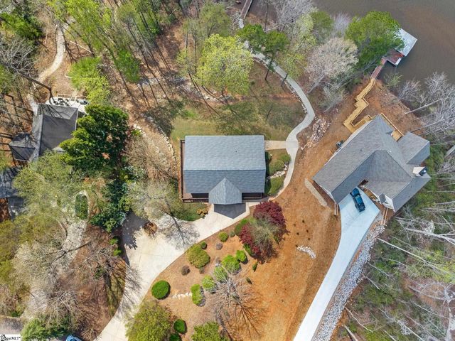143 W Waters Edge Lane, West Union, SC 29696