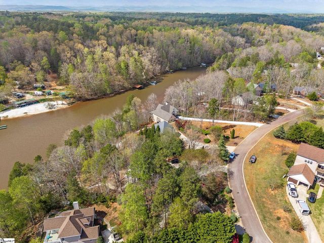 143 W Waters Edge Lane, West Union, SC 29696