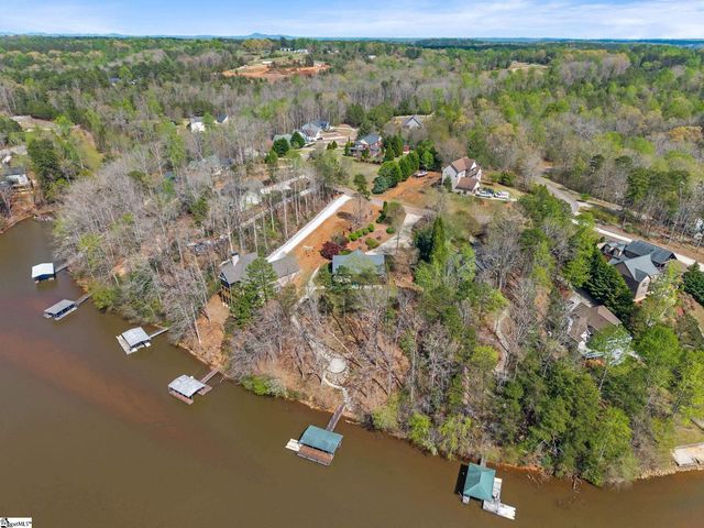 143 W Waters Edge Lane, West Union, SC 29696
