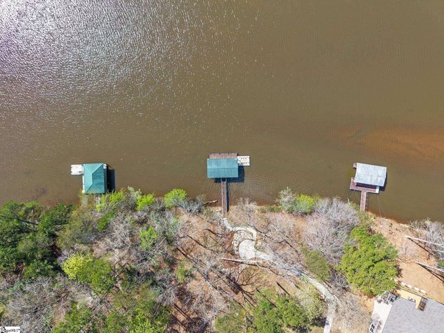143 W Waters Edge Lane, West Union, SC 29696