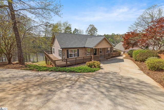 143 W Waters Edge Lane, West Union, SC 29696