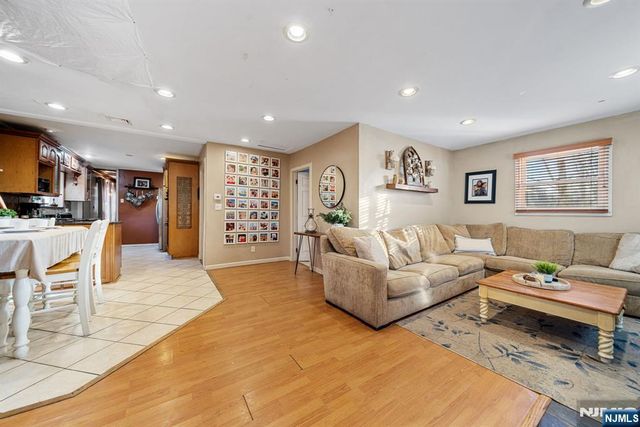 81 Vreeland Avenue, Midland Park, NJ 07432